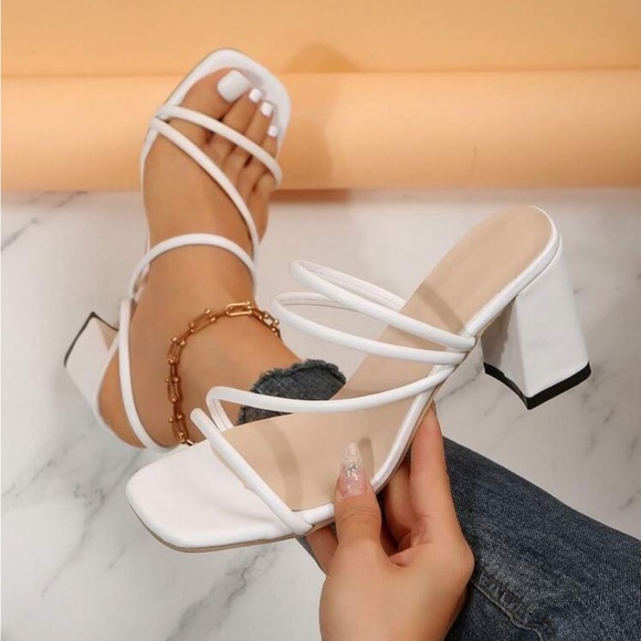 White Heels - Picture 1 of 2